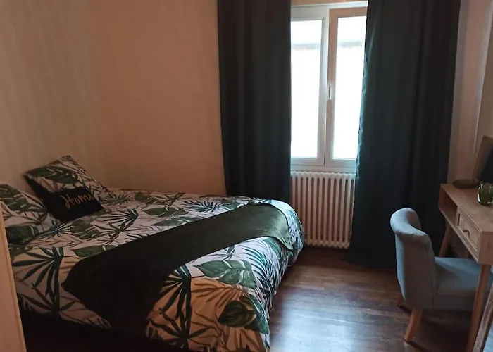 Petite Maison De Bourg Proche A84